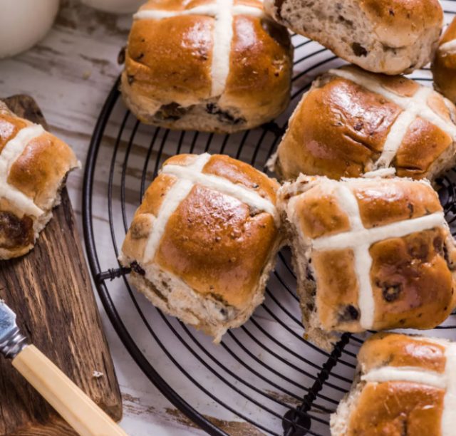 Hot Cross Buns Fruit (Dozen) Culley's